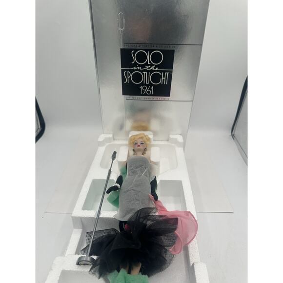 Solo in the Spotlight 1961 Barbie Doll Porcelain Limited Edition 1989 Mattel NEW - Picture 7 of 11